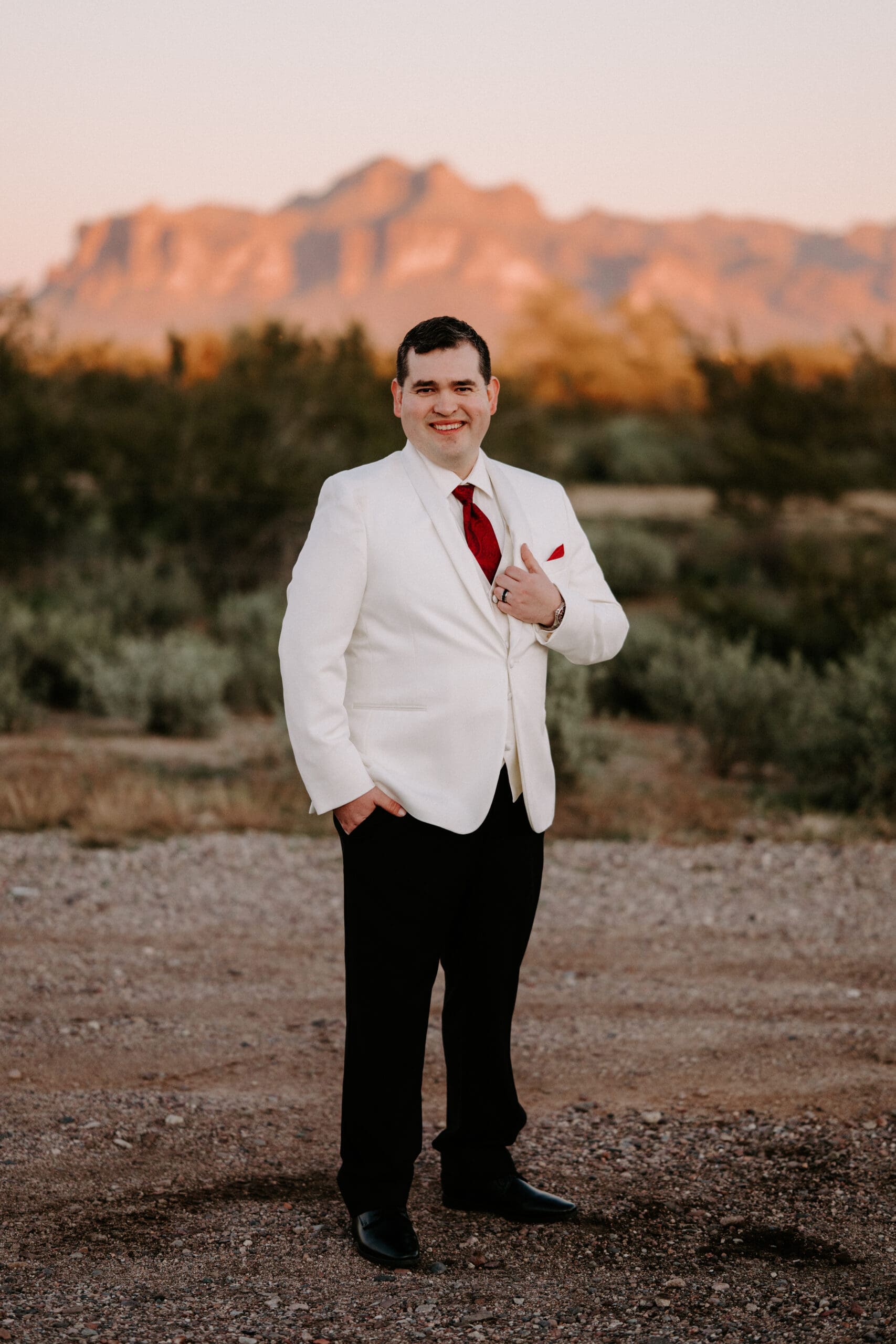 Groom against superstition mountains