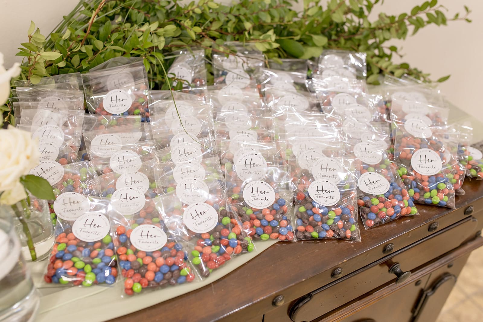 “Her Favorite” Wedding favors