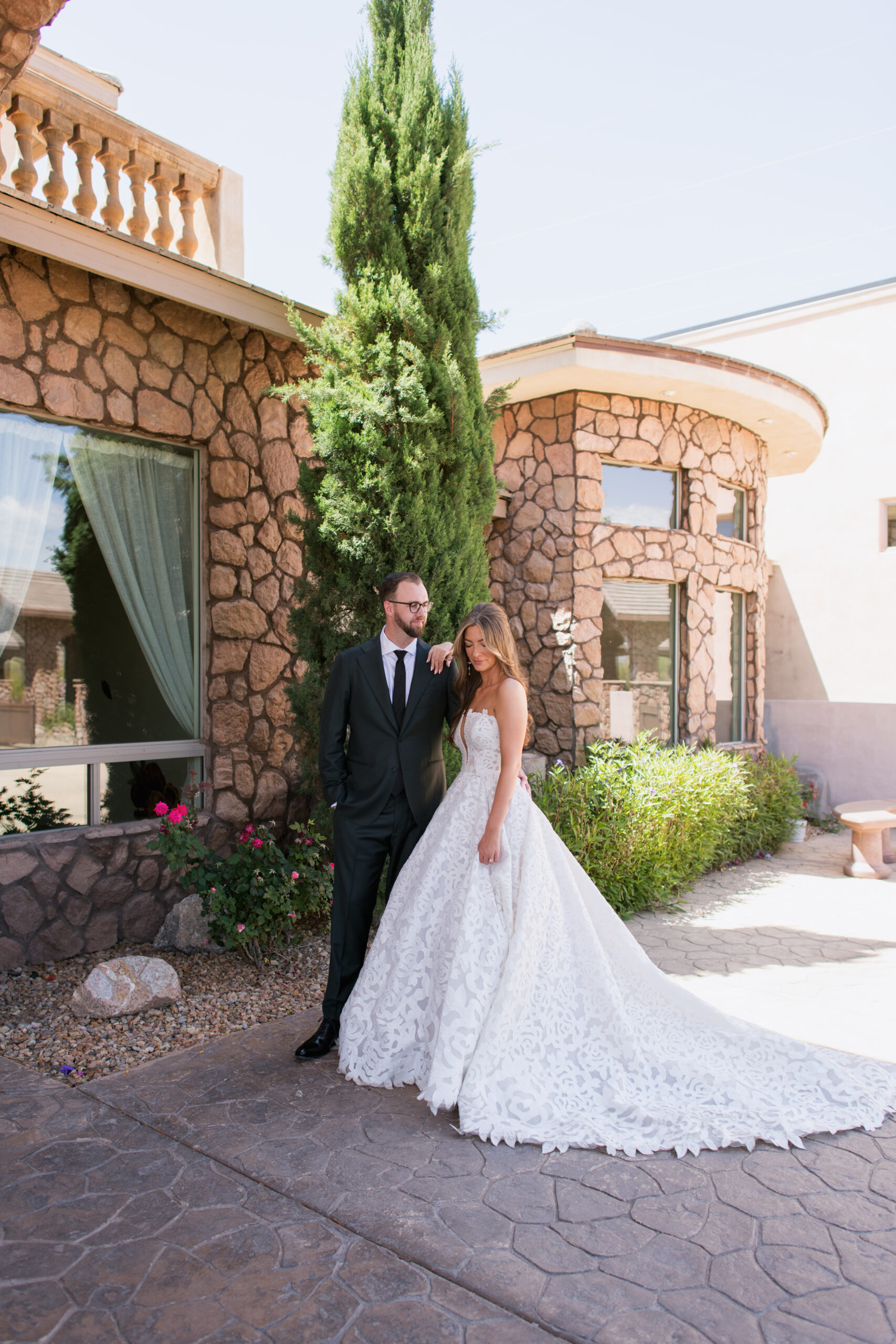 Middle courtyard at Superstition Manor