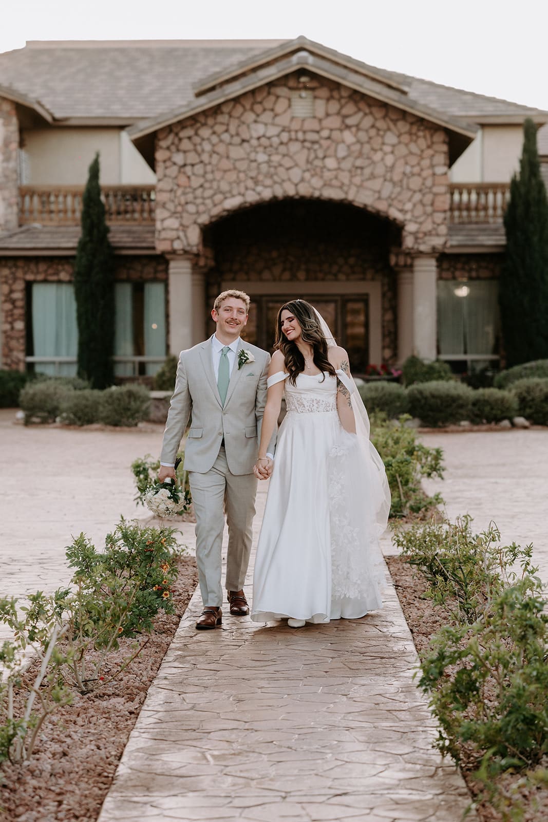 Bride and Groom on Superstition manor grounds