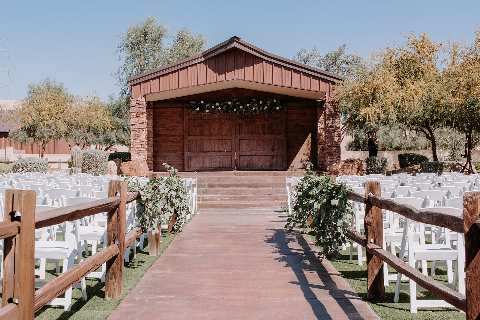 Barn ceremony yard