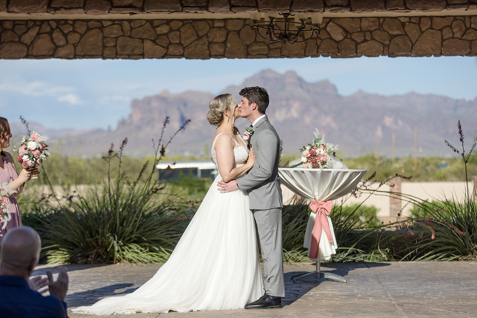 Ceremony kiss