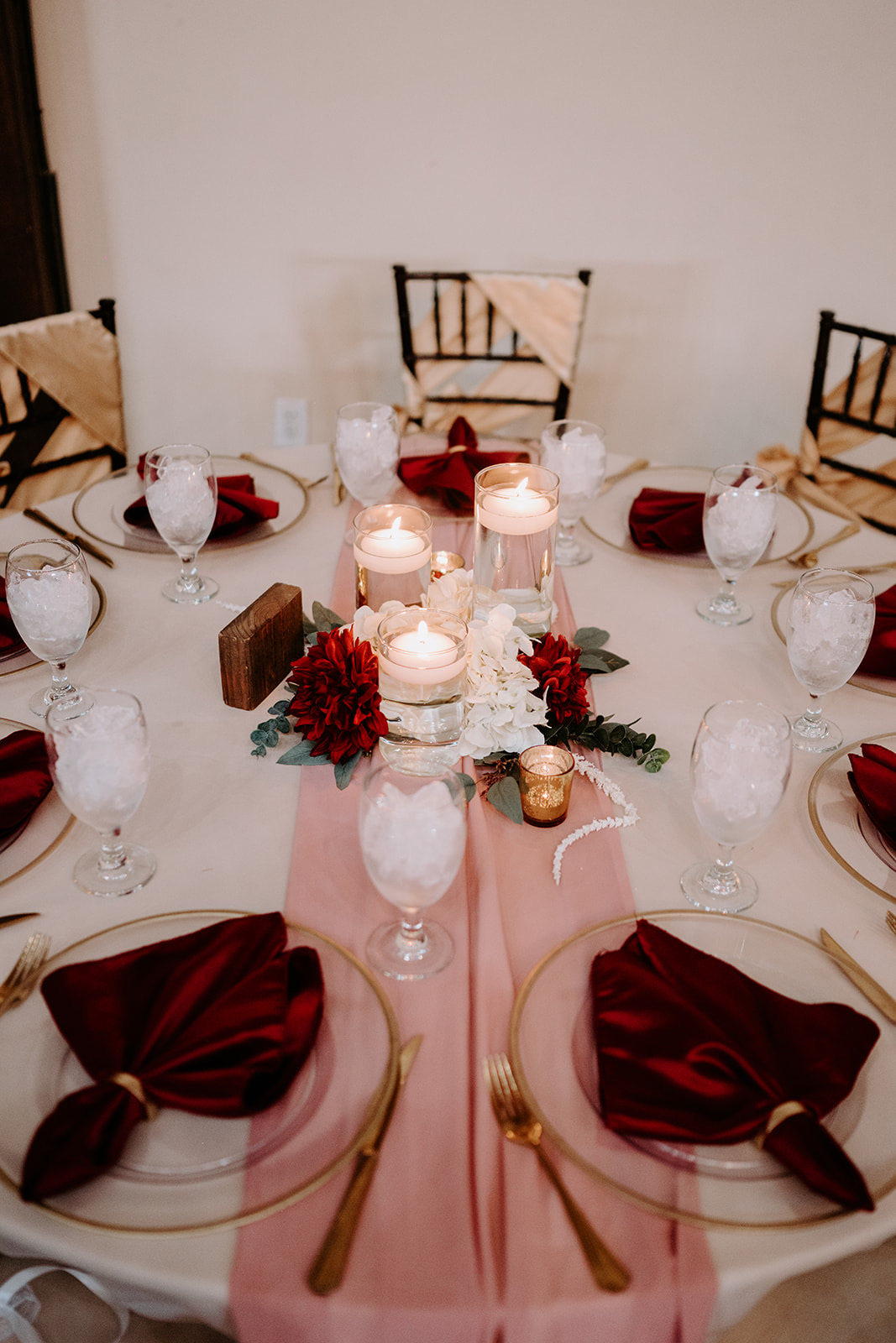 Reception table decor