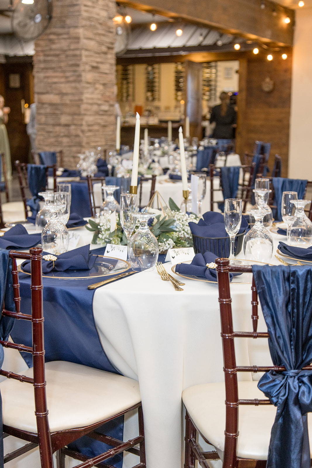 Reception table decor